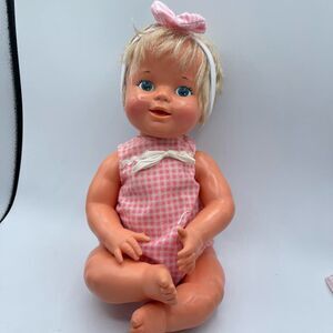 Vintage 1975 drink n wet General Mills Kenner Hong Kong baby doll.